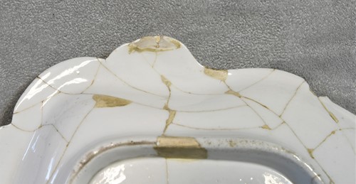 Lot 68 - An English porcelain part dessert service, circa 1800