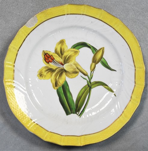 Lot 68 - An English porcelain part dessert service, circa 1800