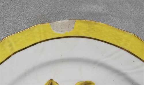 Lot 68 - An English porcelain part dessert service, circa 1800