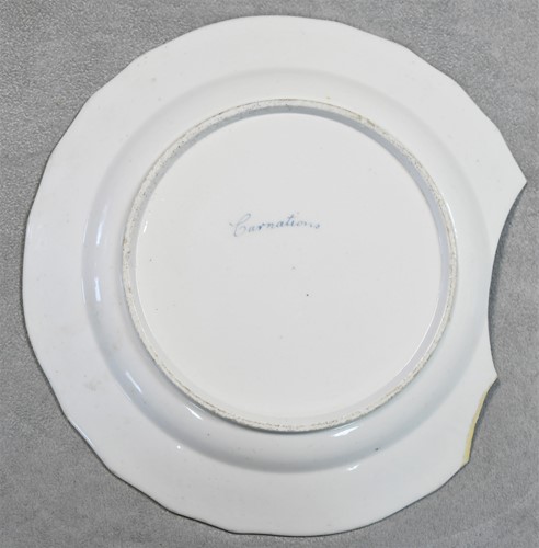 Lot 68 - An English porcelain part dessert service, circa 1800