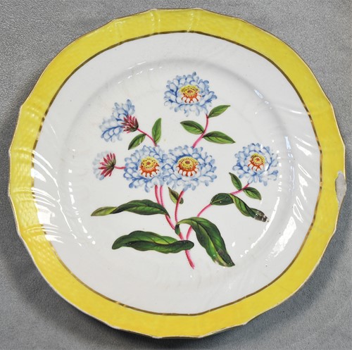 Lot 68 - An English porcelain part dessert service, circa 1800