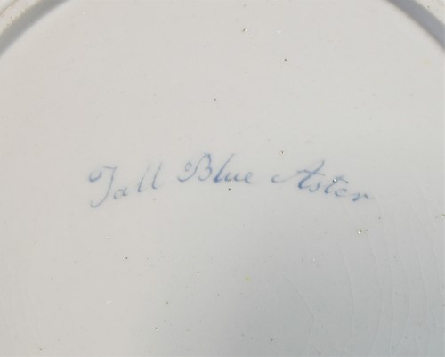 Lot 68 - An English porcelain part dessert service, circa 1800