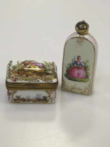 Lot 61 - A 19th century porcelain scent bottle, 6.5cm;...