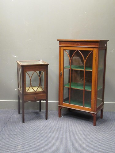 Lot 464 - An Edwardian mahogany display cabinet with...