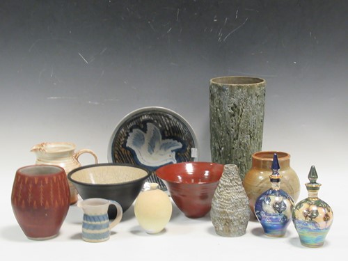 Lot 47 - Studio and Art pottery pieces, various makers...
