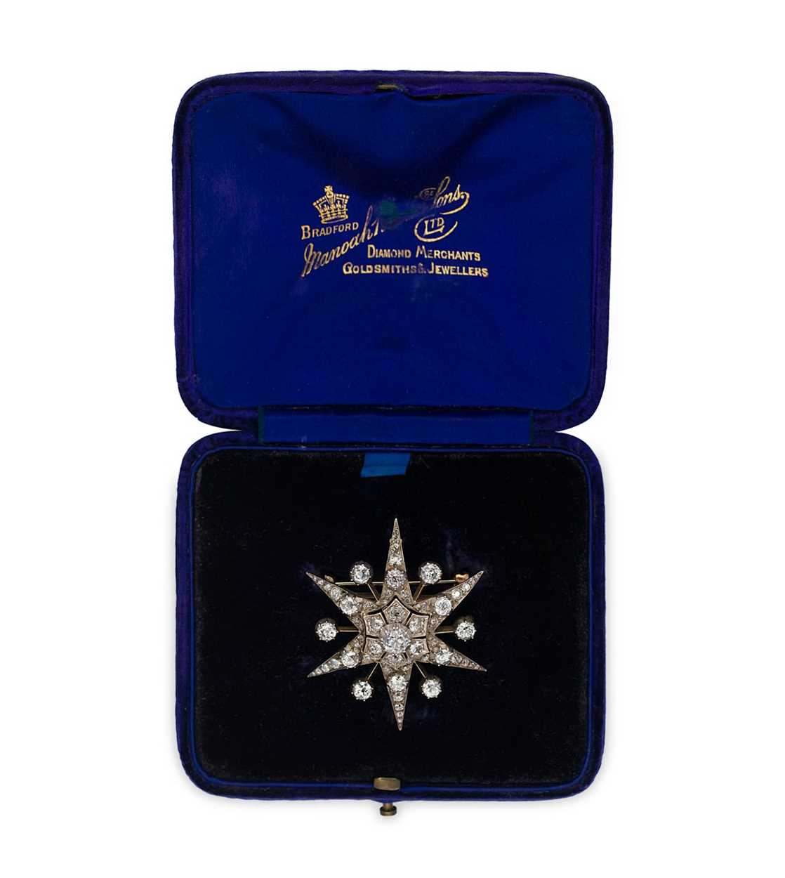 Lot 222 - A Victorian diamond star brooch