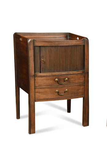 Lot 343 - A George III mahogany night cupboard