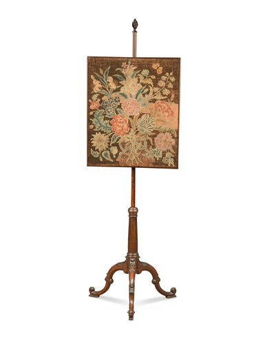 Lot 478 - A George III style mahogany polescreen