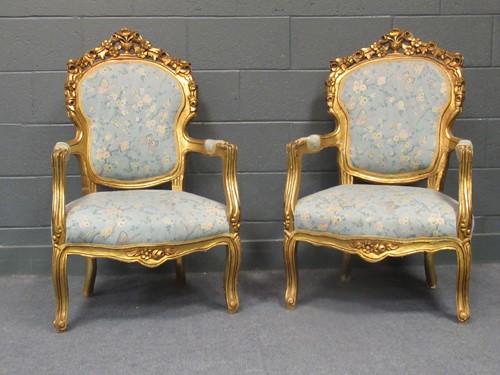 Lot 552 - A pair of 20th century with heavily carved...