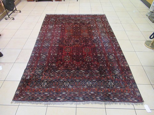 Lot 601 - An Ersari rug 329 x 212cm