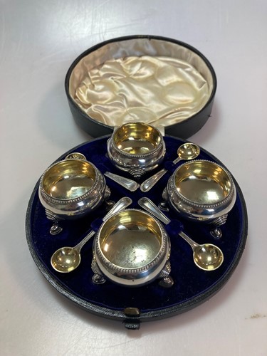 Lot 254 - A cased set of 4 Victorian cauldron salts,...