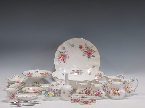 Lot 133 - An Aynsley tea service, part Royal Albert Old...