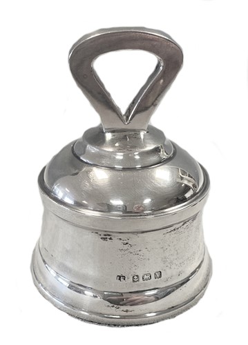 Lot 348 - A George V silver hand bell