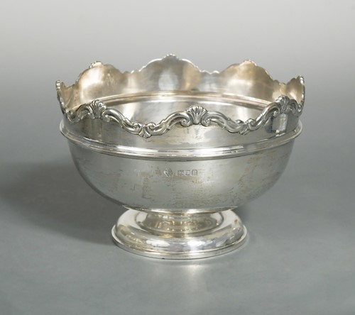 Lot 535 - An Edward VII silver rose bowl