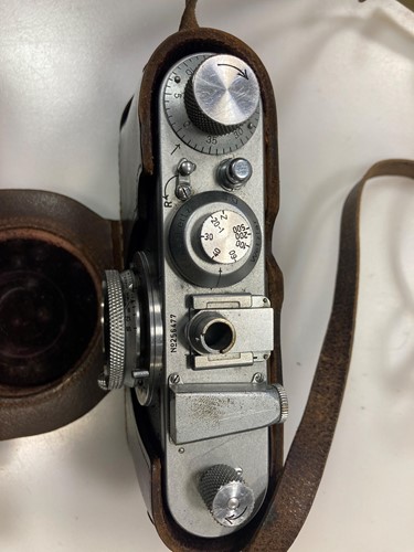 Lot 154 - Leica I camera circa 1937, no. 256477, with...