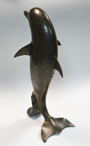 Lot 95 - A contemporary bronze model of a dolphin