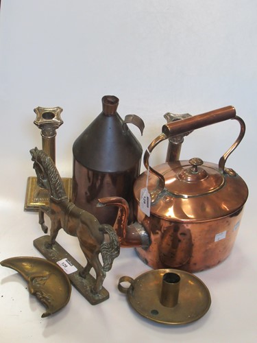 Lot 129 - A copper kettle, copper flask, bed pan,...