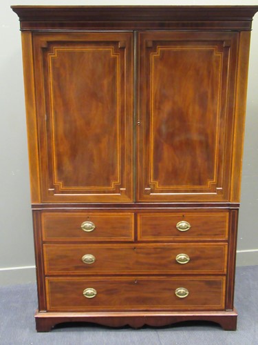 Lot 526 - A 19th century mahogany linen press, 205 x 138...