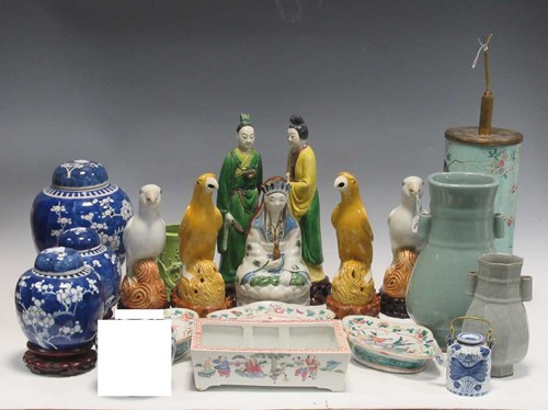 Lot 121 - Chinese/Asian decorative ceramics, 20th...