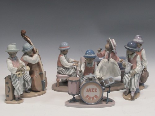 Lot 26 - Lladro 'The Jazz Band' to include paino player,...