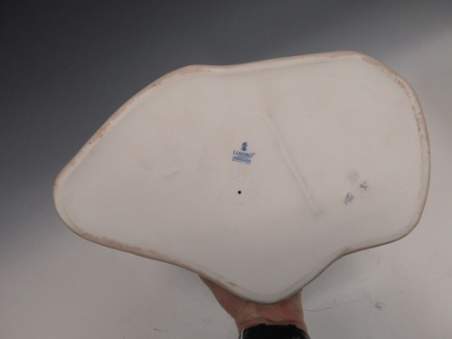Lot 29 - A Lladro figure 'Family Roots', model no. 5371,...