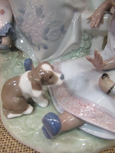 Lot 29 - A Lladro figure 'Family Roots', model no. 5371,...