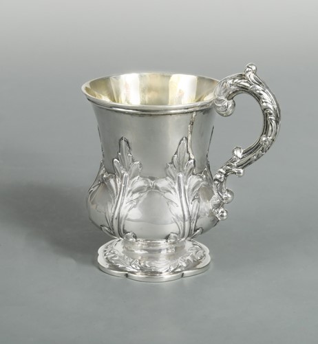 Lot 514 - An early Victorian silver christening mug
