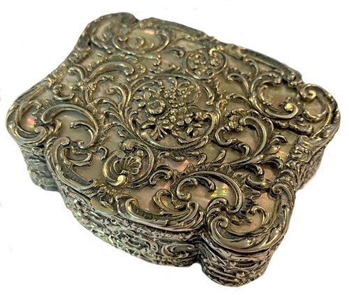 Lot 358 - A continental metalwares trinket box