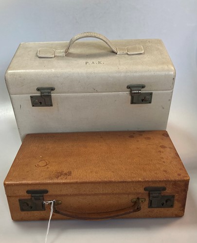 Lot 234 - Two jewellery boxes containing a large amount...