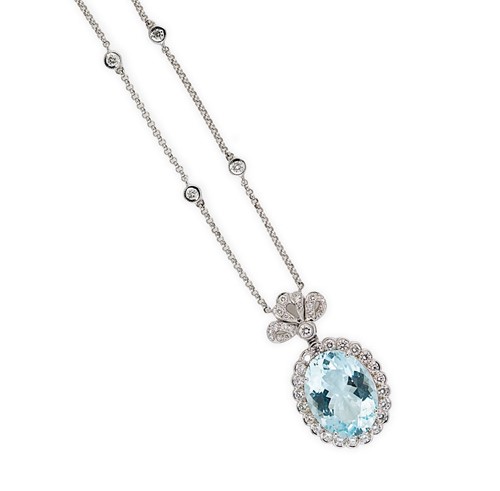 Lot 179 - An aquamarine and diamond necklace