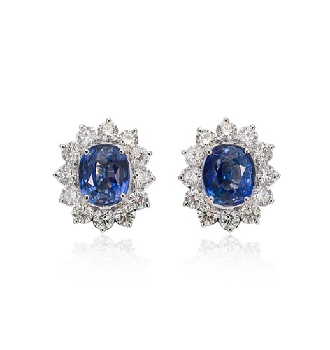 Lot 226 - A pair of sapphire and diamond cluster ear studs