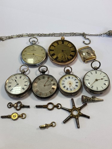 Lot 229 - A collectin of pocket watches including one...