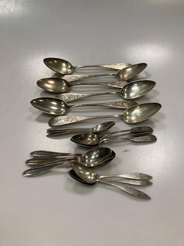 Lot 264 - An assorted collection of continental silver...