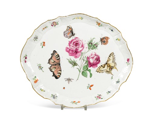 Lot 417 - An 18th century German porcelain tray