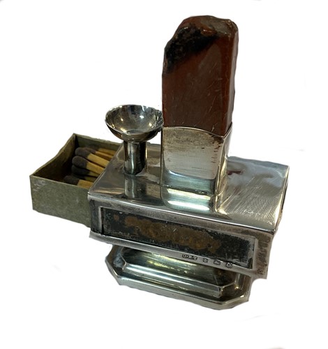 Lot 364 - An early 20th century silver portable sealing kit