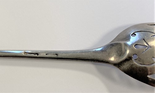 Lot 396 - An 18th century silver mote spoon