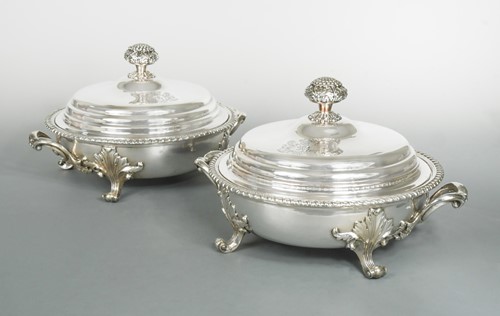 Lot 442 - A pair of mid 19th century Old Sheffield Plate entrée warming dishes and covers