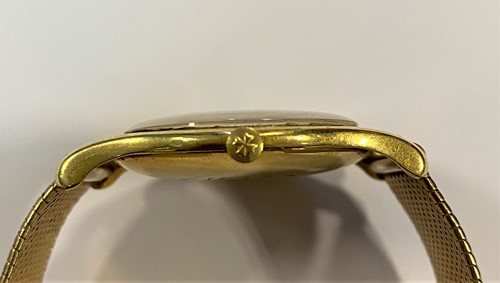 Lot 327 - Vacheron et Constantin - An 18ct gold wristwatch on a later 9ct gold bracelet