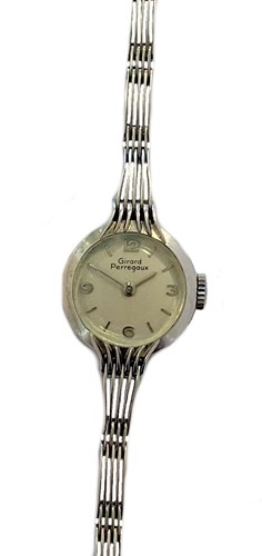Lot 290 - Girard Perrigaux - A 9ct gold wristwatch