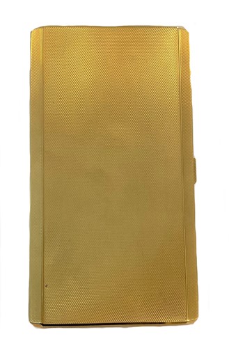 Lot 426 - A George V 9ct gold pocket cigarette case