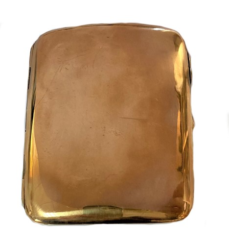 Lot 424 - An Edward VII 9ct gold pocket cigarette case