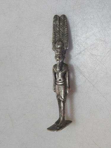 Lot 199 - An Egyptian silver Osiris figure, 6.5cm high