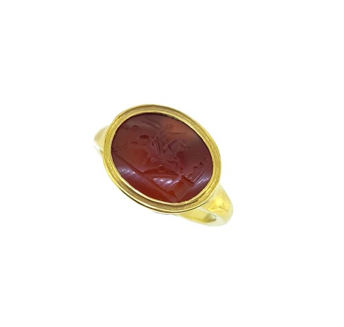 Lot 139 - A cornelian intaglio ring