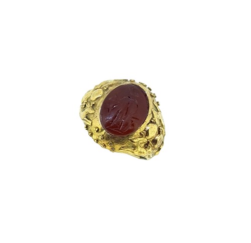 Lot 137 - A French intaglio ring