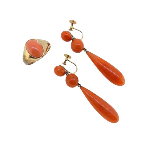 Lot 29 - A pair of coral ear pendants together with a coral ring