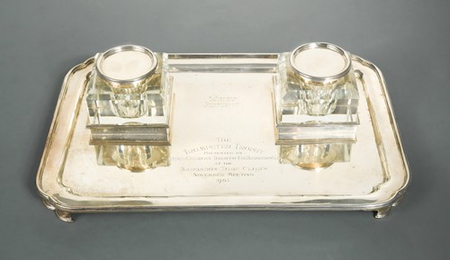 Lot 578 - A mid 20th century silver table inkstand, mark of Garrard & Co.