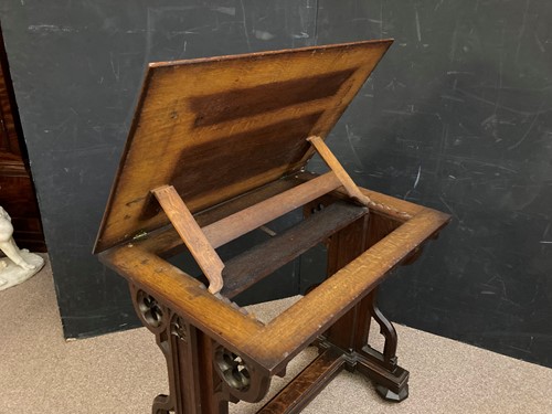 Lot 205 - A Victorian 'Puginesque' oak library table