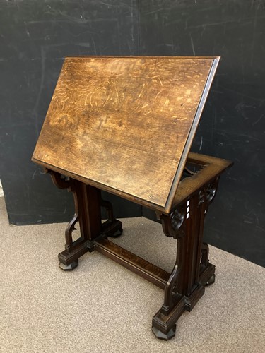 Lot 205 - A Victorian 'Puginesque' oak library table