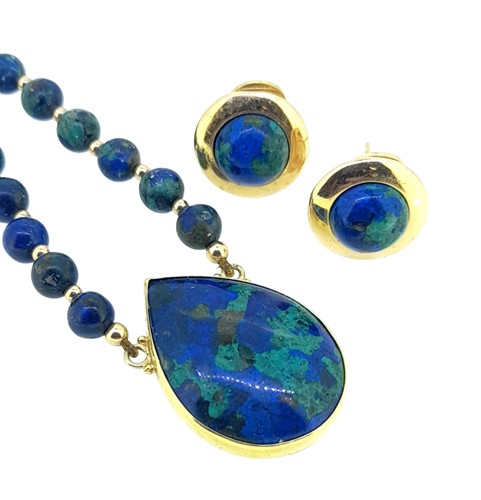 Lot 83 - An azurite necklace and ear stud suite