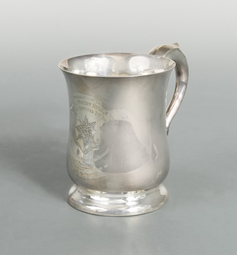 Lot 584 - A mid 20th century silver tankard